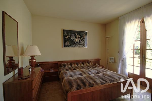 Maison à vendre 7 pièces 185 m² Mandres-les-Roses