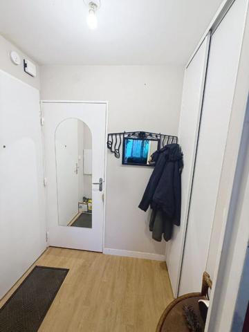 SURZUR Appartement T3 en DUPLEX de 67,70 m2, lumineux. À pied du bourg