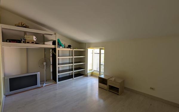 Maison à vendre    4 pièces •  Montfrin