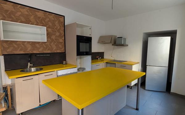 Maison à vendre    4 pièces •  Montfrin