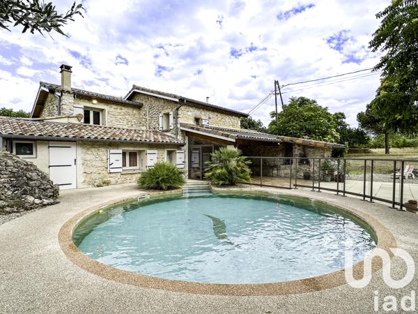 Maison à vendre 9 pièces 156 m² Châteaubourg