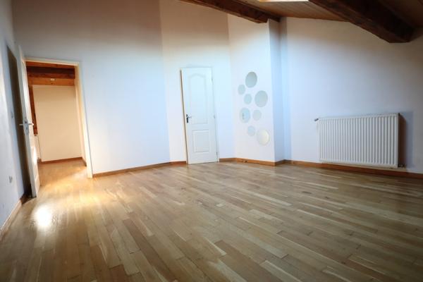 102m² - T3 - RUE CARNOT - CENTRE VILLE/ANGLE LOUIS BLANC