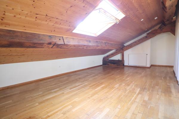102m² - T3 - RUE CARNOT - CENTRE VILLE/ANGLE LOUIS BLANC