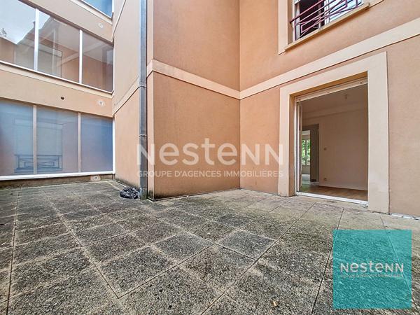 Appartement avec trois chambres et une belle terrasse au coeur de Montereau Fault Yonne