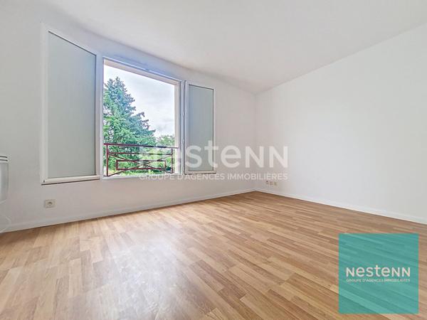 Appartement avec trois chambres et une belle terrasse au coeur de Montereau Fault Yonne