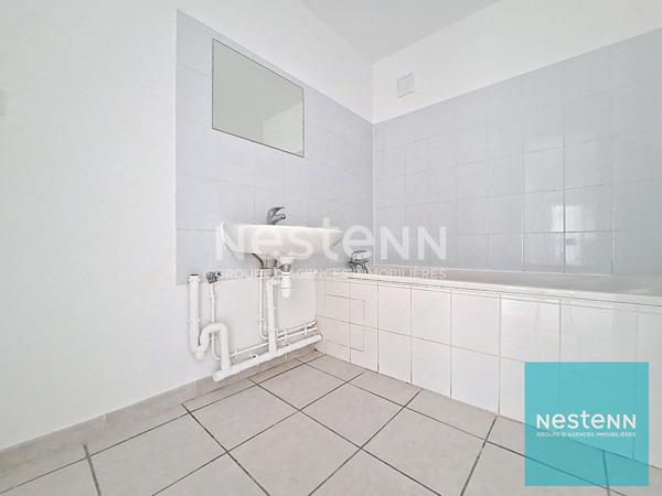 Appartement avec trois chambres et une belle terrasse au coeur de Montereau Fault Yonne