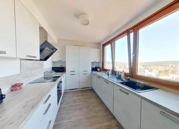 Appartement à louer  5 pièces •  Nancy
