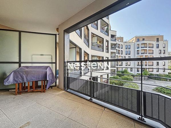 ISSY LES MOULINEAUX - FORT D'ISSY - Vente Appartement 2 pièces de 46,16 m² avec balcon