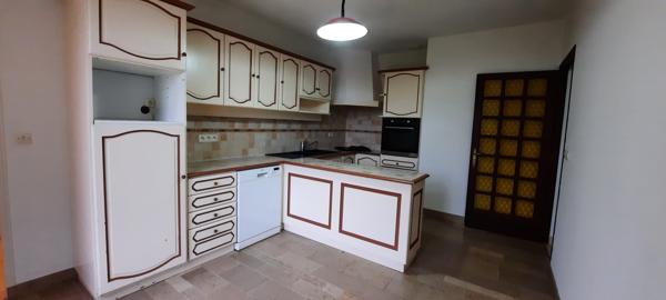 MAISON  180 M²  6 CHAMBRES