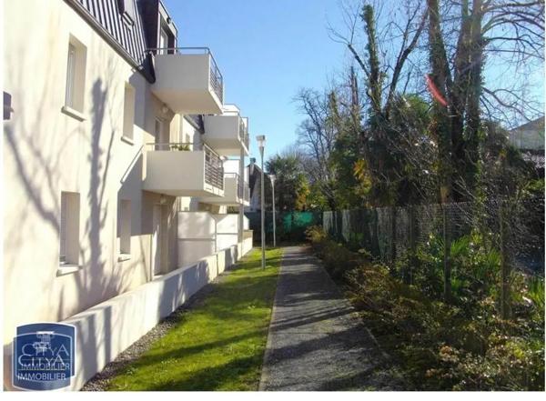 Appartement à louer 2 pièces 41.01m² Pau (64000)