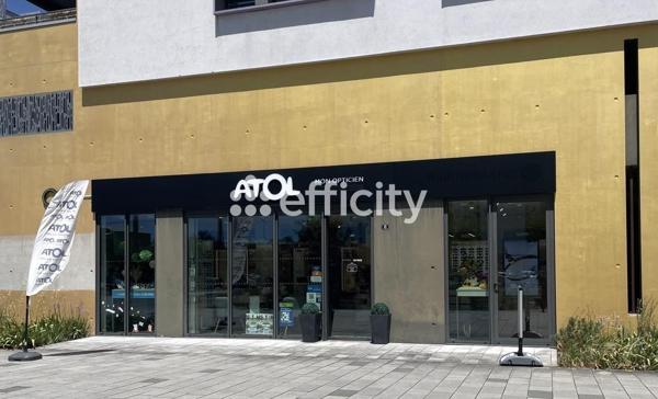 Local Commercial
        
        - 84 m² 57 800 € *
