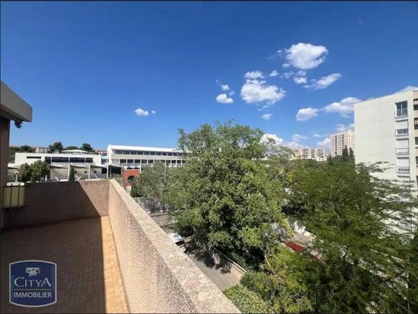 Appartement à louer 4 pièces 100m² Marseille 12e Arrondissement (13012)