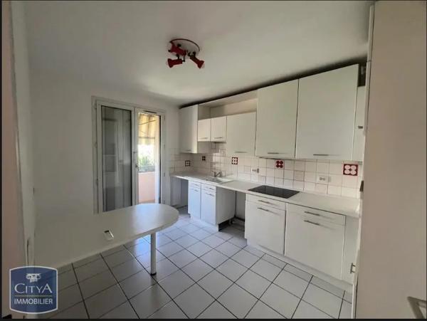 Appartement à louer 4 pièces 100m² Marseille 12e Arrondissement (13012)