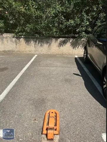 Appartement à louer 4 pièces 100m² Marseille 12e Arrondissement (13012)