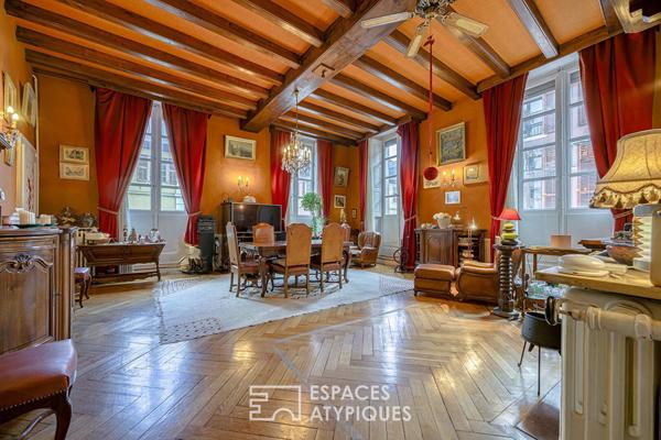 Vaste appartement à l’élégance historique, au coeur de la ville