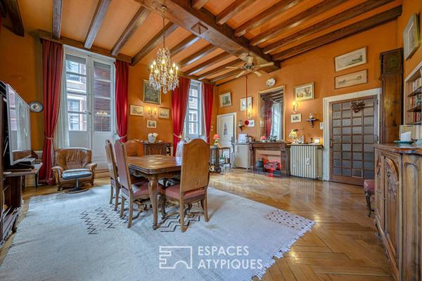 Vaste appartement à l’élégance historique, au coeur de la ville