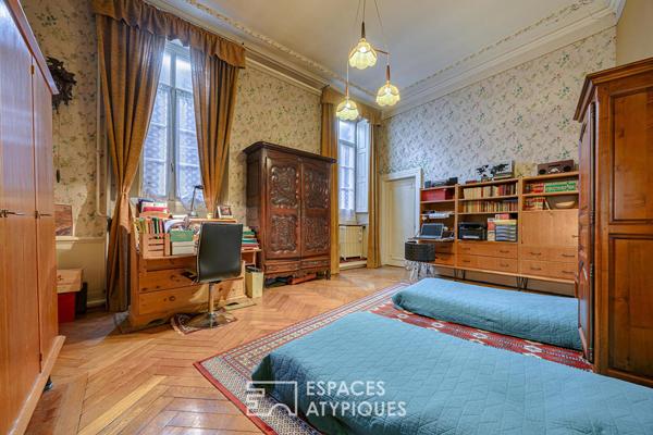 Vaste appartement à l’élégance historique, au coeur de la ville