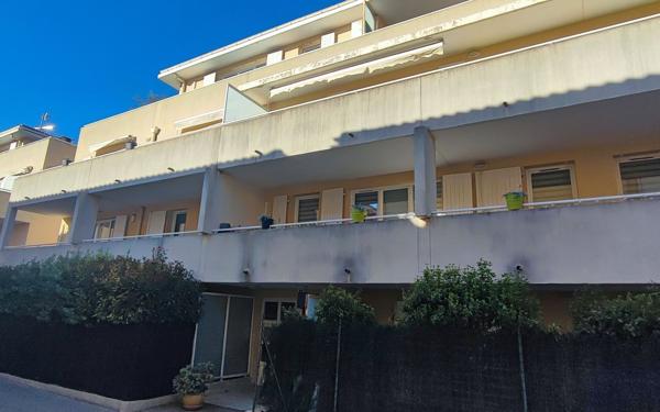 Appartement à louer    2 pièces • 41,89 m2 Marignane