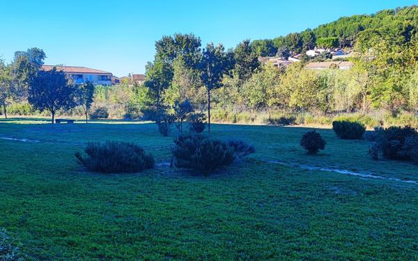 Appartement à louer    2 pièces • 41,89 m2 Marignane