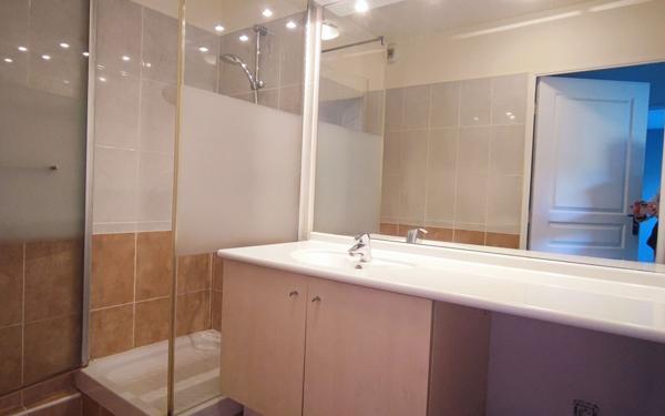 Appartement à louer    2 pièces • 41,89 m2 Marignane