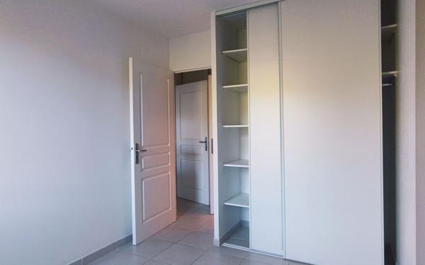 Appartement à louer    2 pièces • 41,89 m2 Marignane