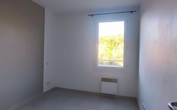 Appartement à louer    2 pièces • 41,89 m2 Marignane