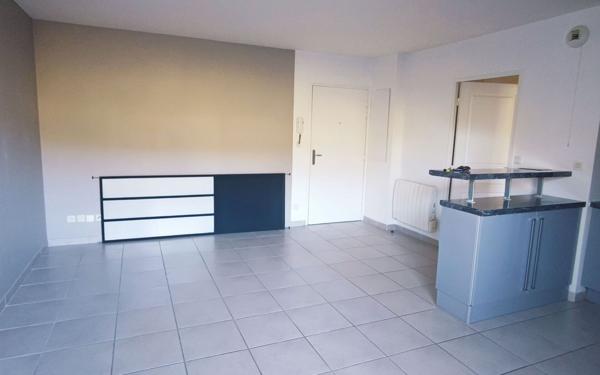 Appartement à louer    2 pièces • 41,89 m2 Marignane