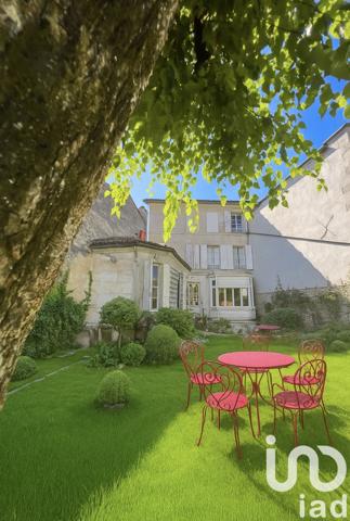 Maison à vendre 6 pièces 230 m² Cognac