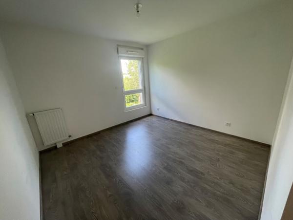 Parking + appartement + parking