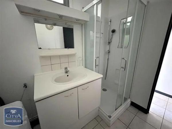 Appartement à louer 2 pièces 35.26m² Maubeuge (59600)