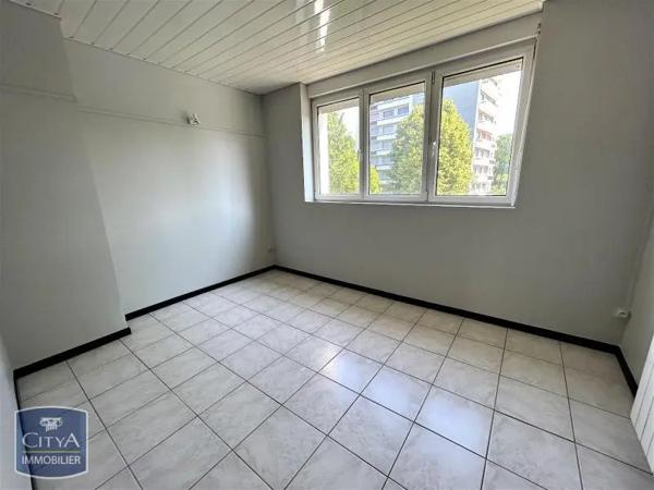 Appartement à louer 2 pièces 35.26m² Maubeuge (59600)