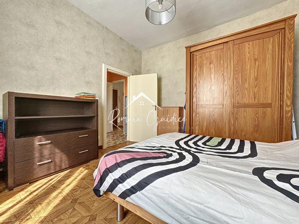 Millau (12100) APPARTEMENT TYPE 2 DE 44 M2 EN CENTRE VILLE