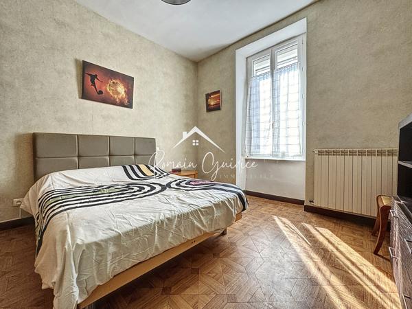 Millau (12100) APPARTEMENT TYPE 2 DE 44 M2 EN CENTRE VILLE