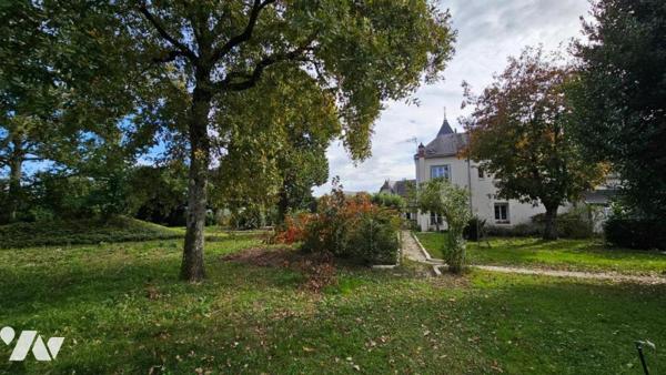 VENDOME PROPRIETE 300m² sur PARC 8975m²