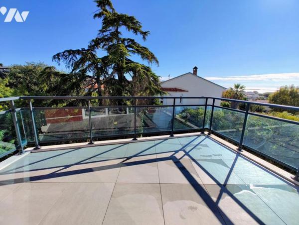 2 pièces avec terrasse et vue mer au Domaine des Vespins