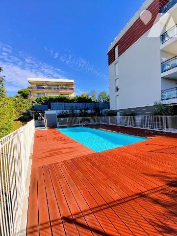 2 pièces avec terrasse et vue mer au Domaine des Vespins