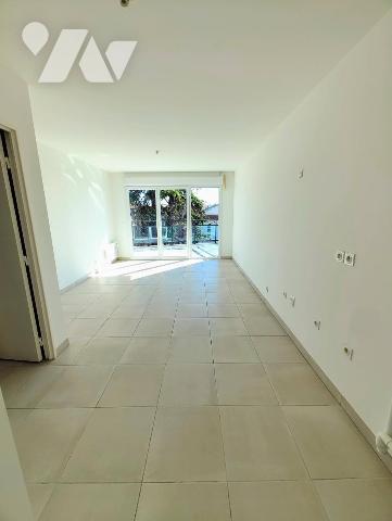 2 pièces avec terrasse et vue mer au Domaine des Vespins