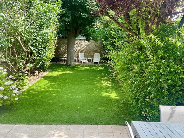 Quartier Théâtre - Maison 167m² + Jardin