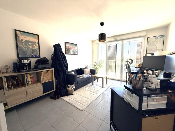 Appartement + stationnement