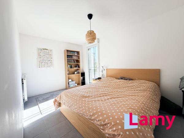 Appartement + stationnement