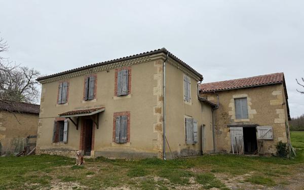 Maison à vendre    7 pièces • 450 m2 Pavie