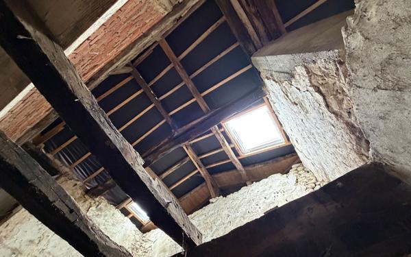 Maison à vendre    7 pièces • 450 m2 Pavie