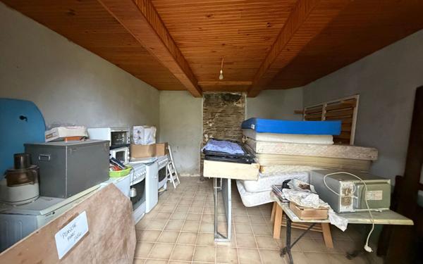Maison à vendre    7 pièces • 450 m2 Pavie