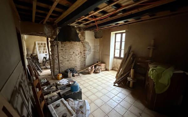 Maison à vendre    7 pièces • 450 m2 Pavie