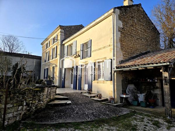 Maison de Maître, énergie B, trois chambres, dépendances, garage camping-car, jardin