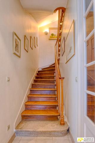 Versailles Rive-Droite Sainte Jeanne d'Arc - Maison 8 pièces de 163 m² habitables (235m² au sol) avec terrasse et garage €1 695 000 ** - Référence 27891