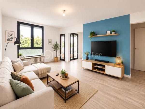 Vous recherchez un appartement lumineux, fonctionnel et prêt à accueillir ses nouveaux propriétaires ? Cet appartement T5 entièrement rénové saura vous séduire par ses beaux volumes et ses finitions soignées

Dès l’entrée, découvrez une spacieuse pièce de vie baignée de lumière, offrant un agréable espace salon/salle à manger avec un accès direct au balcon, idéal pour profiter des beaux jours.

La cuisine indépendante, aménagée et équipée, dispose d’un bel espace de rangement et d’un coin repas.

L’espace nuit se compose de trois chambres.

Vous profiterez également d’une salle de bains moderne avec baignoire ainsi que de WC séparés.

Un garage individuel et une cave complètent l'appartement.

À visiter sans tarder !