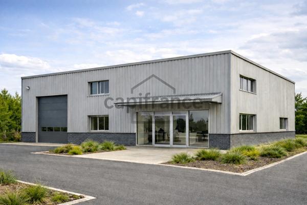 CHALLANS, Bâtiment d'activité (artisanal ou industriel) en entrée de zone, emplacement très visible