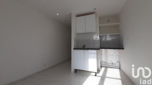 Location appartement 1 pièce 16 m² Beaumont-sur-Oise