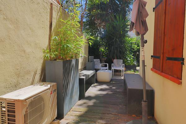 A vendre 13010 MARSEILLE JOLIE MAISON  entre la Capelette et la Timone  2 CHAMBRES TERRASSE  LUMINEUSE